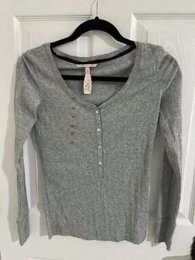 Victoria's Secret NWT XS Shirt